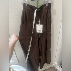 Veiled XS chocolate wide leg trousers, never worn new with tags